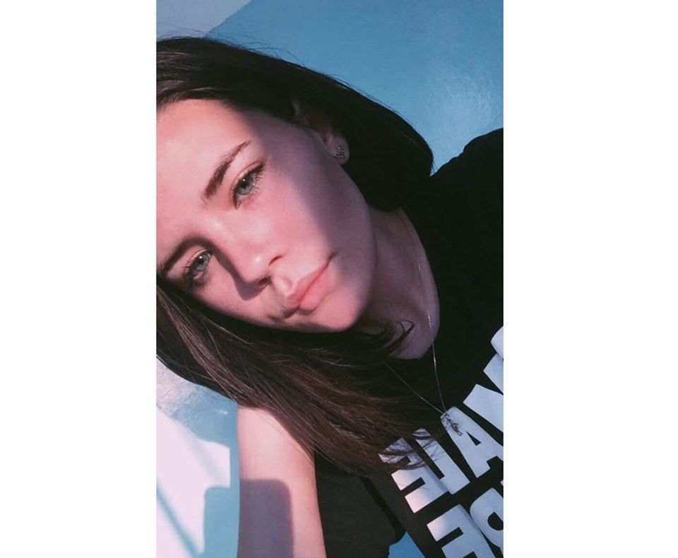 O fată de 14 ani, dispărută de joi, este căutată de polițiști în tot județul