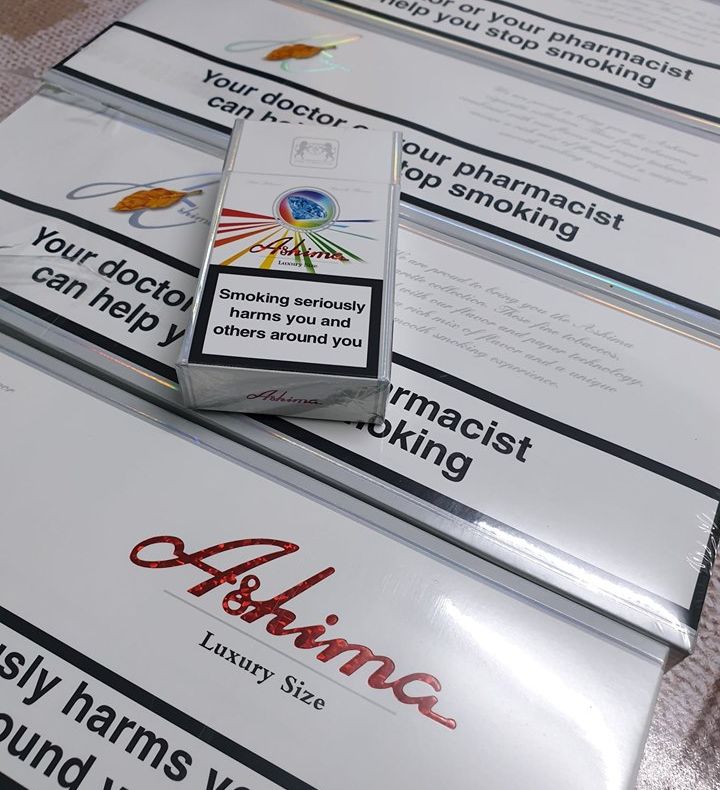 Bătrân de 70 de ani, contrabandist și evazionist, prins de polițiștii locali în Piața Centrală din Bacău cu 50 de pachete de țigări