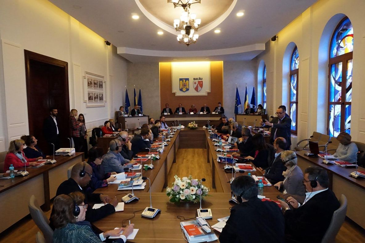 GALERIE FOTO: Înalți oficiali din 29 de state au venit în Bacău să ne promoveze județul în lume. Timp de două zile, oaspeții vor vizita obiective turistice și economice din județ