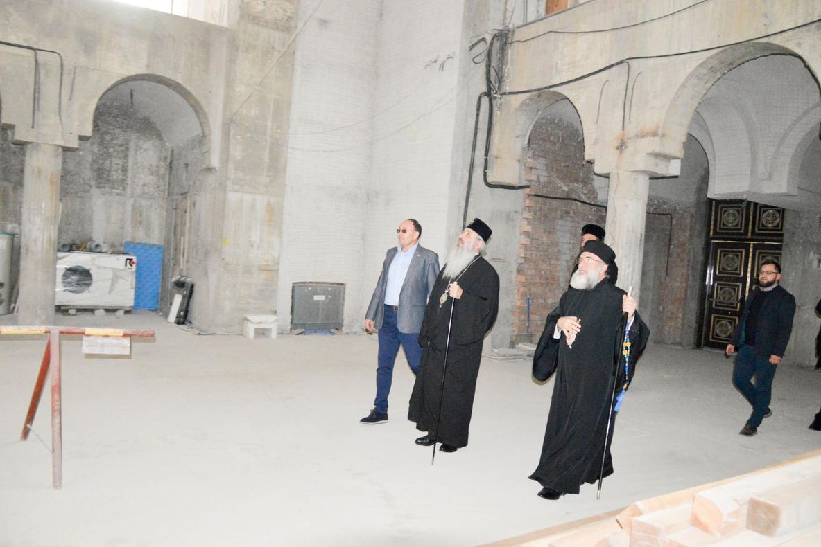 GALERIE FOTO: IPS Părinte Teofan, Arhiepiscopul Iașilor și Mitropolitul Moldovei și Bucovinei, în vizită la Catedrala „Înălțarea Domnului” și „Casa Sterian” din municipiul Bacău