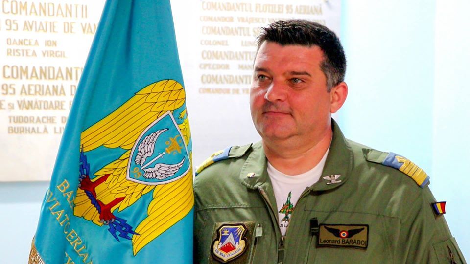 FOTO:Bacăul are un nou general de flotilă aeriană! Comandantul Bazei 95 Aeriană a fost avansat în grad de președintele Iohannis