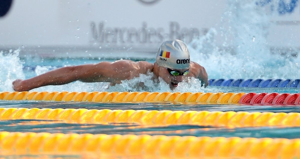 Emily Mărginean și Daniel Martin de la CSM Bacău, pe podium în prima zi a Campionatelor Naţionale de înot în bazin scurt (25 metri) de la Miercurea Ciuc