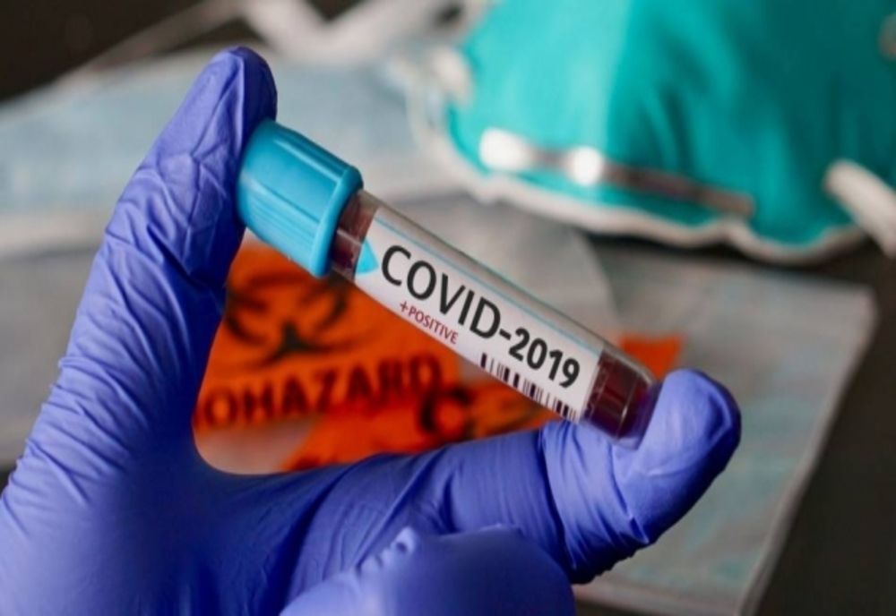 O tânără întoarsă recent din Italia, internată la spital