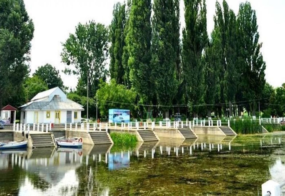 Condițiile în care se pot închiria spații comerciale pe Insula de Agrement din Bacău