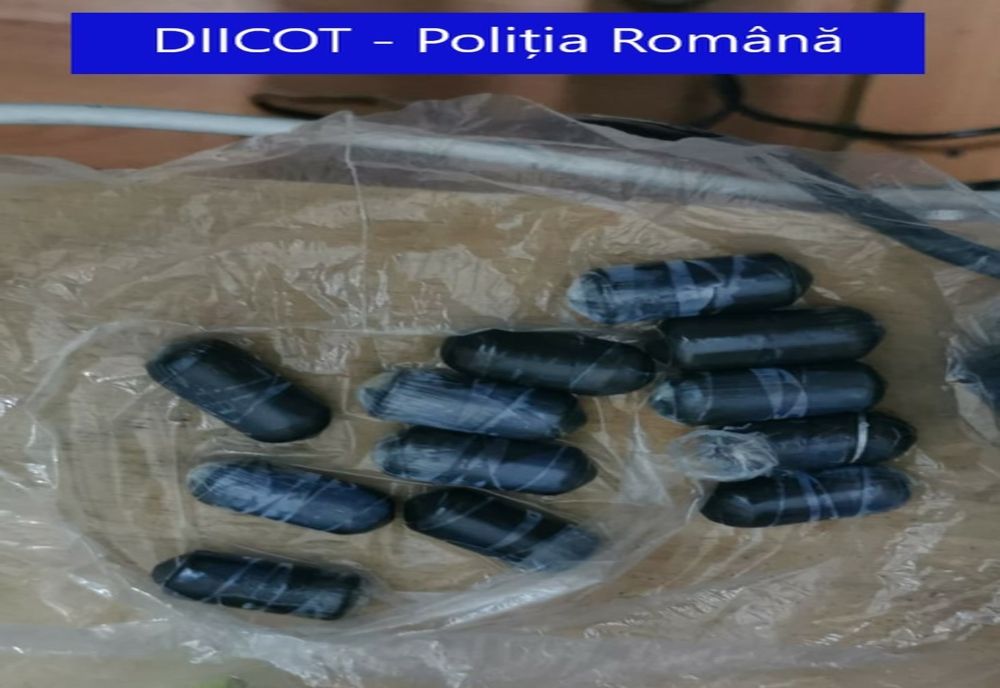 Băcăuani, prinși în flagrant cu 100 de grame de cocaină