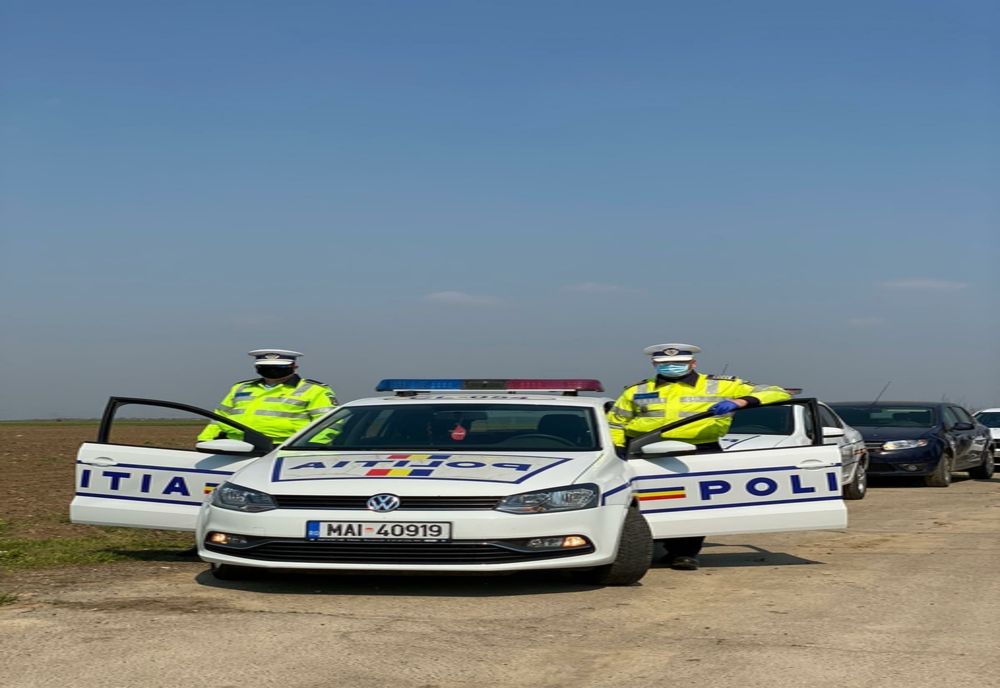 A ieșit la plimbare prin comună cu o mașină neînmatriculată