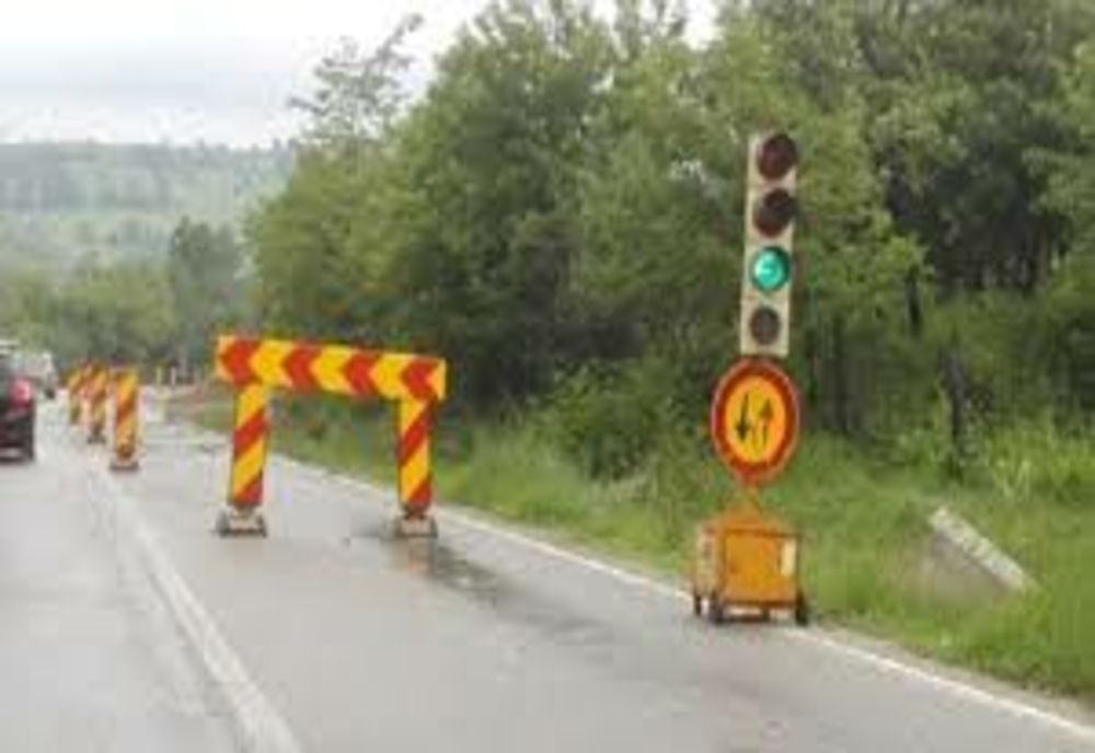 Un tânăr din Bacău a lăsat semafoarele fără acumulatori