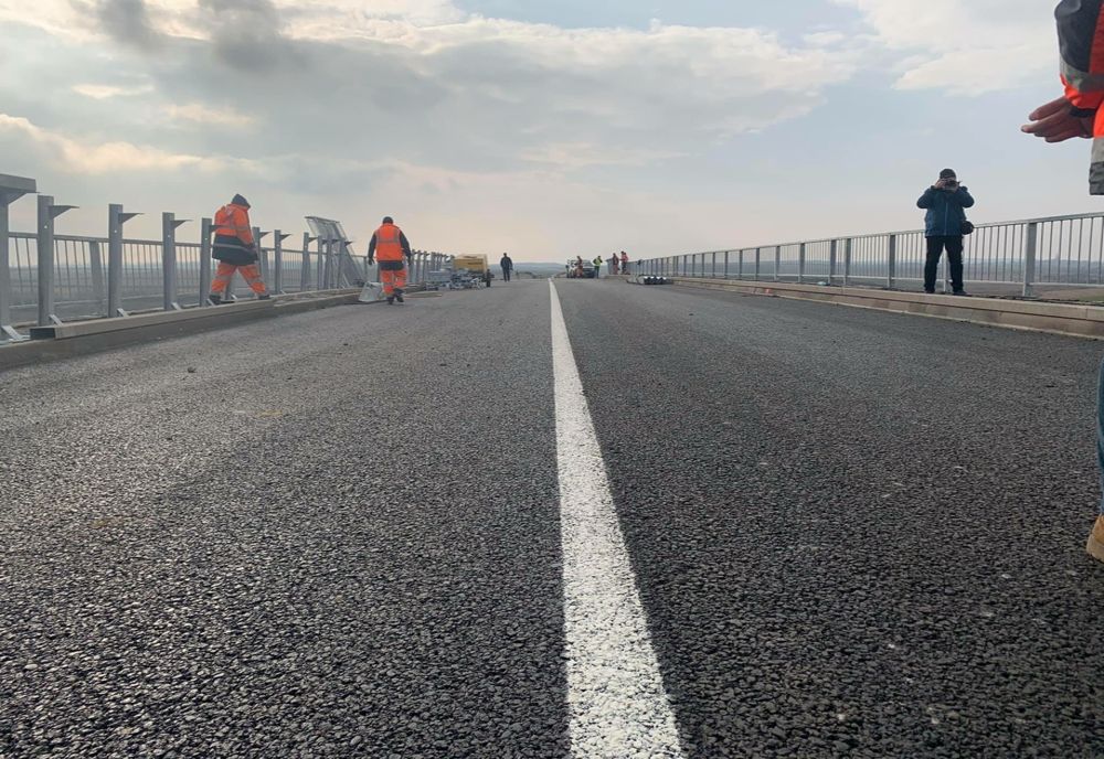 Ministrul Bode a anunțat punerea în folosință a VO Bacău, primii kilometri de autostradă din Moldova, și a lotului 1 al Autostrăzii Sebeș – Turda