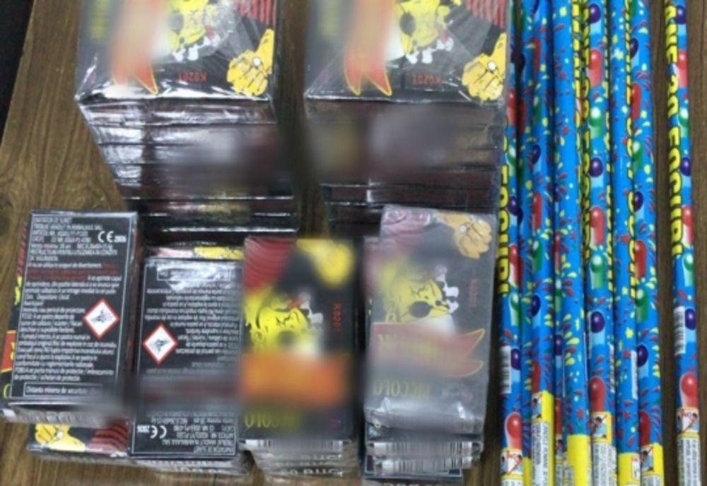 Articole pirotehnice, confiscate de poliţiştii în ultima zi din an