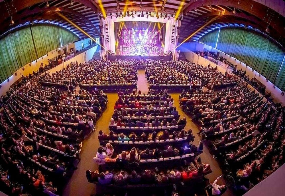 Costurile la închirierea sălii Teatru de Vară "Radu Beligan" din Bacău vor fi reduse la jumătate