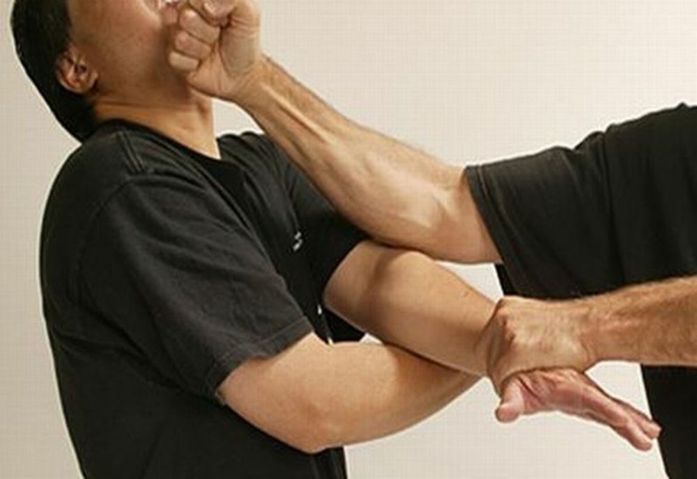 S-au bătut bine, acum amândoi împart aceeași celulă