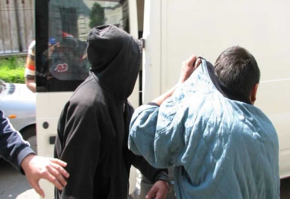 Doi copii, de 12 și 14 ani, anchetați de polițiști. Au crezut că e glumă, dar s-au ales cu dosar penal!