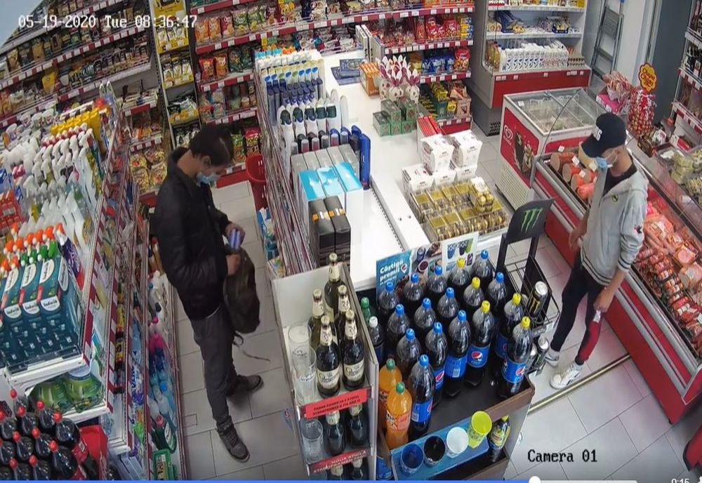 Infractori de mici! Ce au făcut doi adolescenți din Răcăciuni