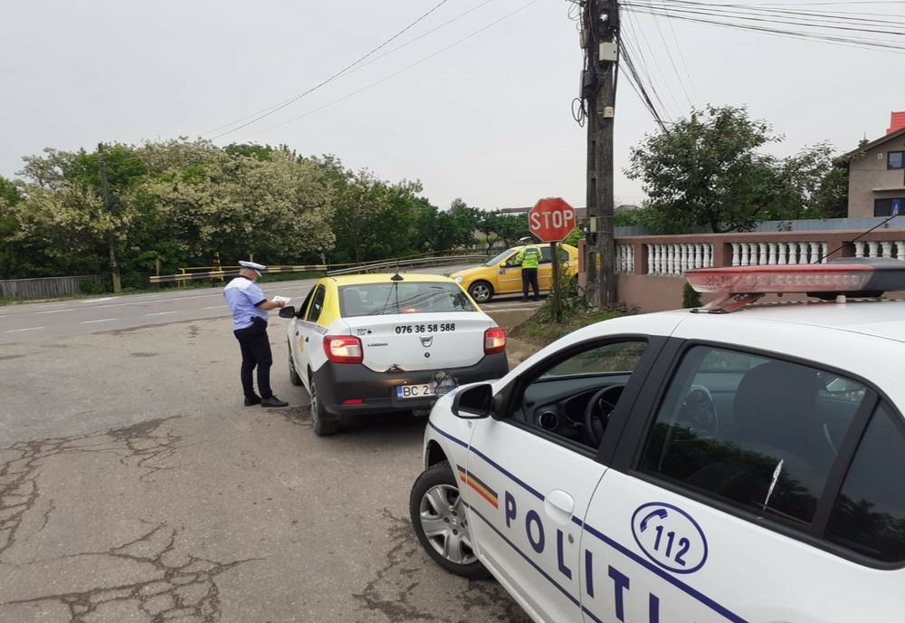 Acțiune a polițiștilor de la rutieră pentru verificarea transportului public de persoane