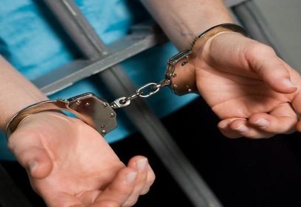 Mandate puse în aplicare de poliţişti