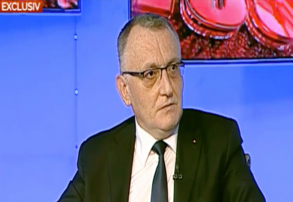 Cîmpeanu: La apariția unui al doilea caz de infectare într-o clasă, elevii vor intra în online