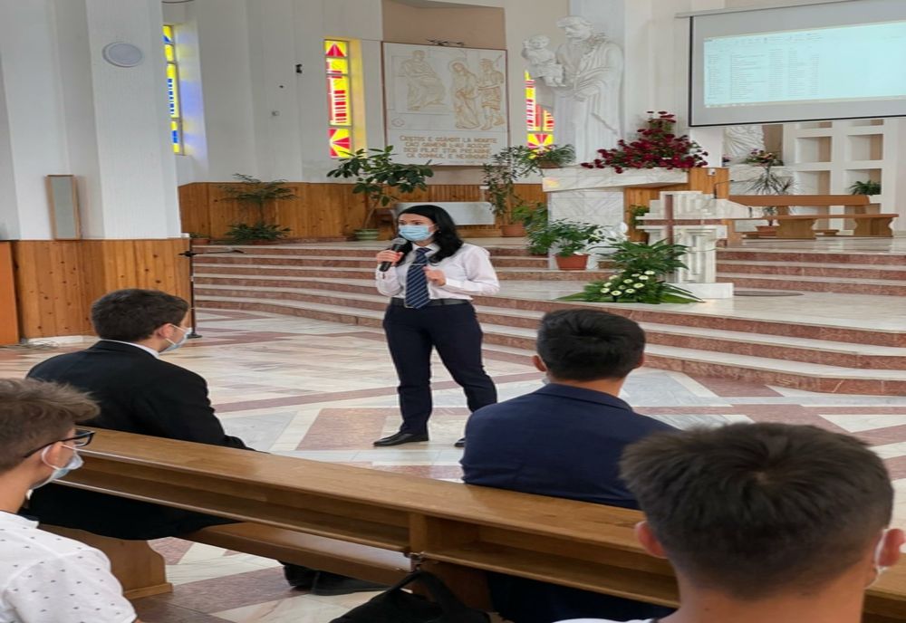 ”Începe școala în siguranță!”, o campanie a polițiștilor Biroului de Siguranță Școlară din Bacău