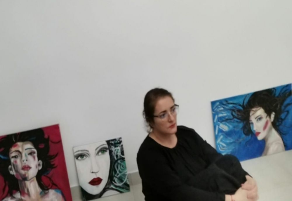 Omul din spatele uniformei. Polițista care pictează