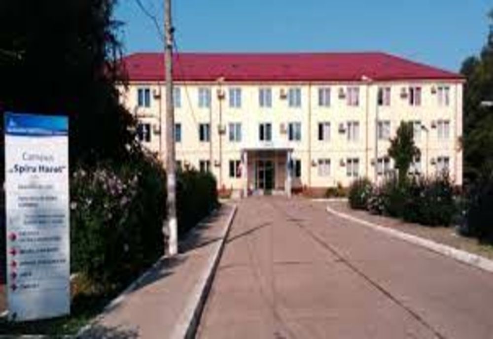 Românii, lecție de bunătate în plin război. Universitate din Bacău, centru de primire a refugiaților