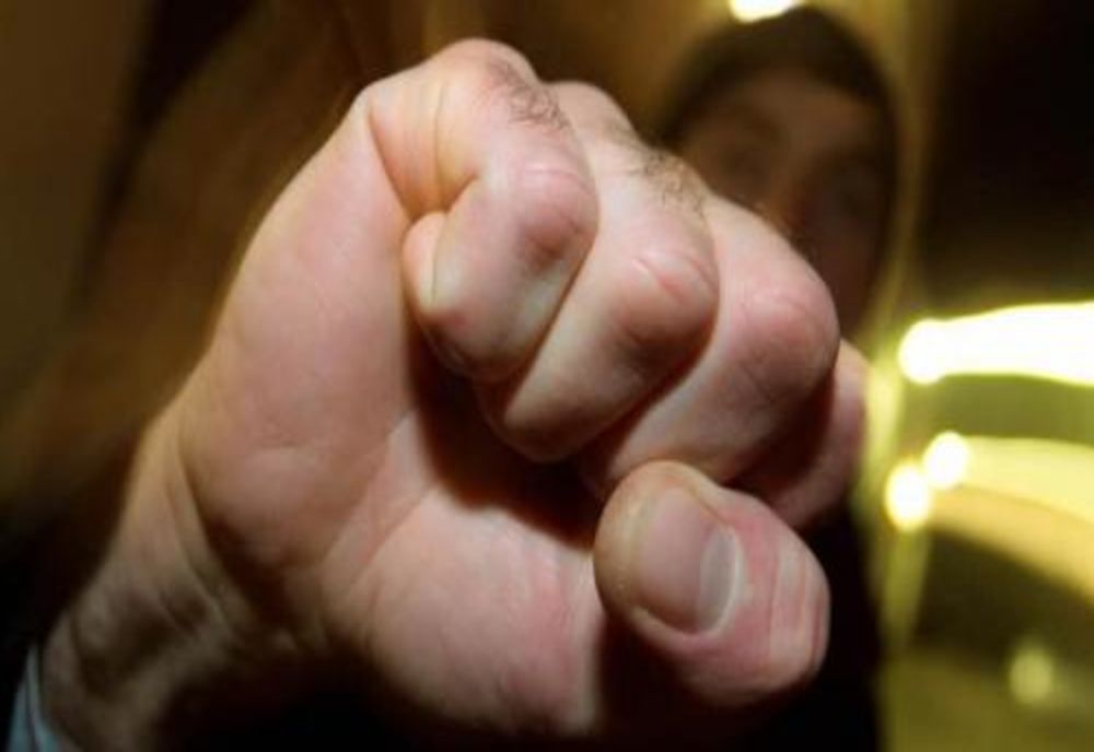 Minor internat într-un centru educativ pentru o perioadă de un an