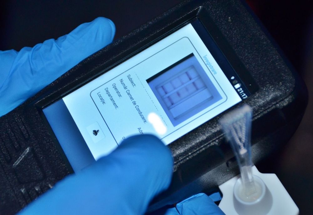 S-a urcat drogat la volan. Ce a refuzat șoferul în fața polițiștilor