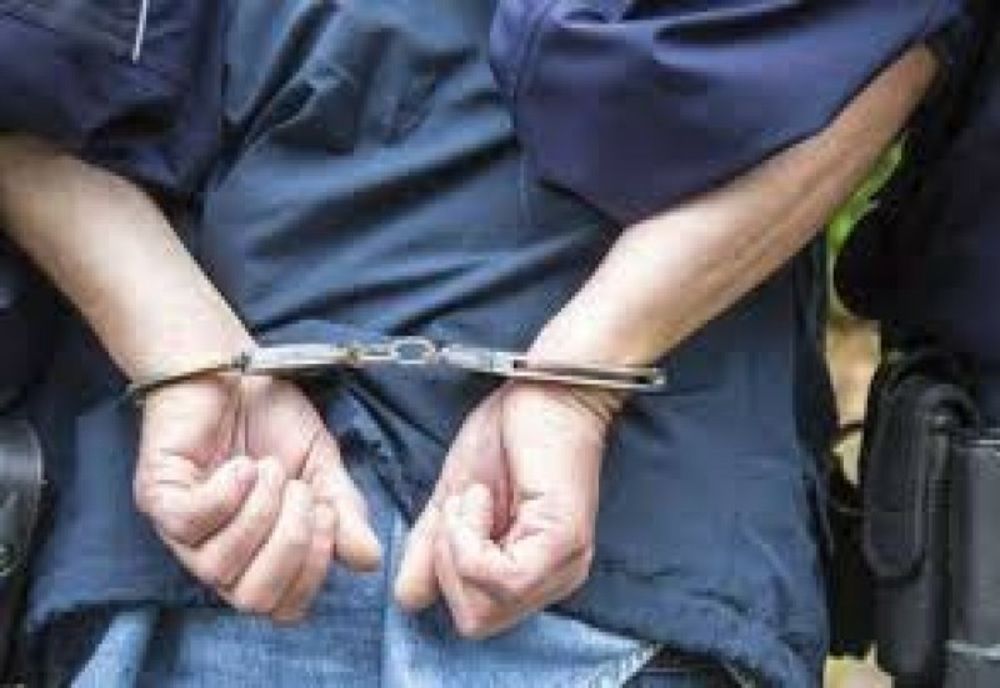 Un băcăuan i-a acoperit gura unei femei și a amenințat-o cu un cuțit. Unde s-a întâmplat totul