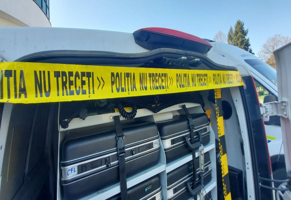 Un bărbat de 60 de ani, din Bacău, găsit mort pe marginea drumului