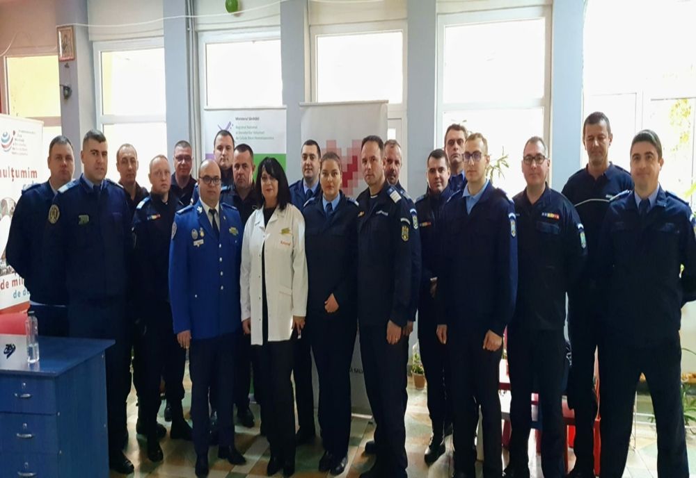 Peste 15 litri de sânge de jandarm s-au strâns azi la Centrul de Transfuzii Bacău