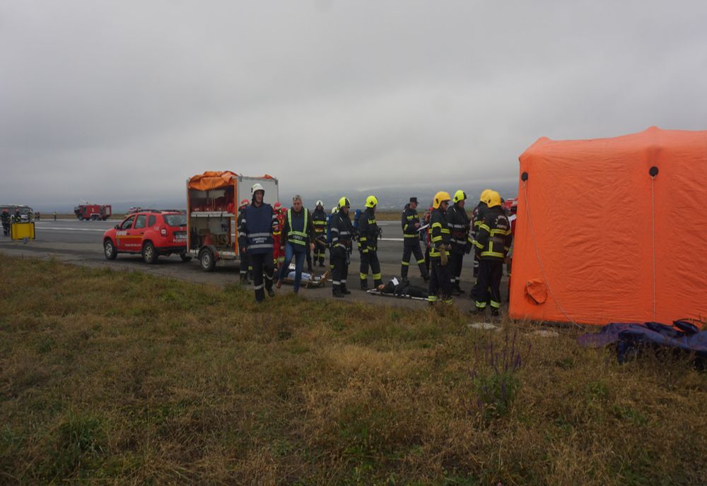 Aterizare forțată a unui avion pe Aeroportul Internațional „George Enescu” Bacău- EXERCIȚIU