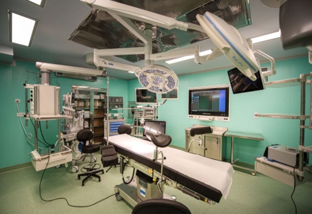 O tânără însărcinată care a refuzat internarea, a ajuns pe Facebook. Cine a filmat-o