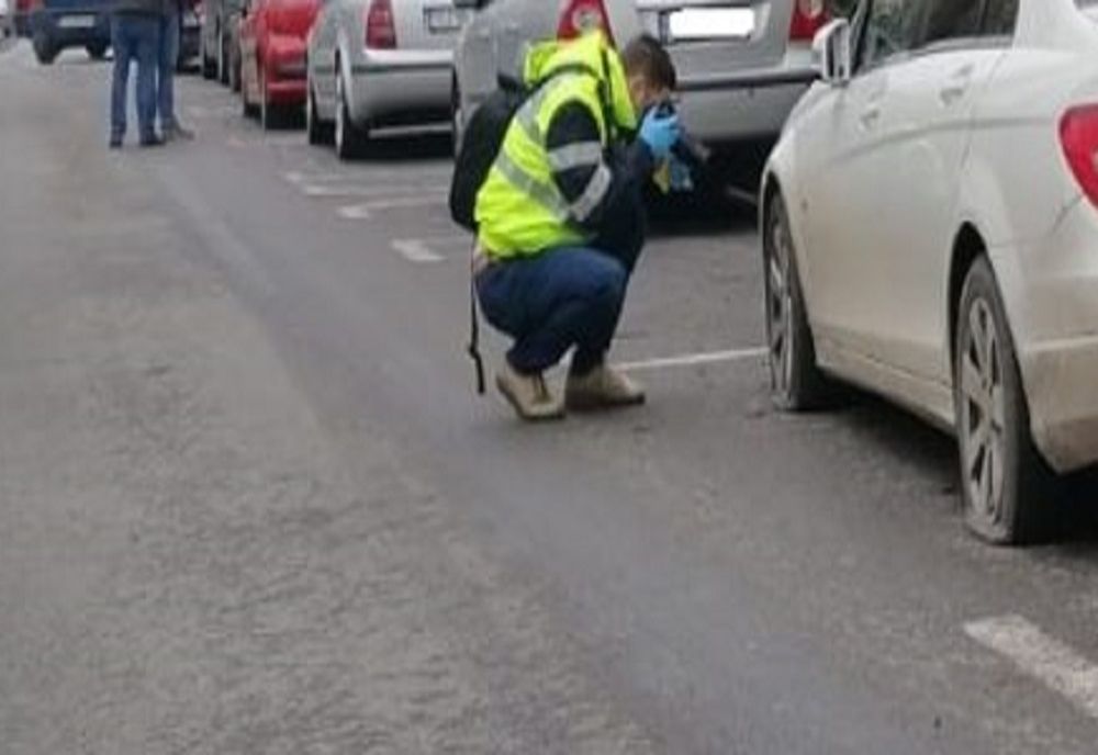 Doi bărbați și o femeie din județul Bacău, riscă dosare penale pentru că și-au cumpărat mașini din Finlanda și Germania