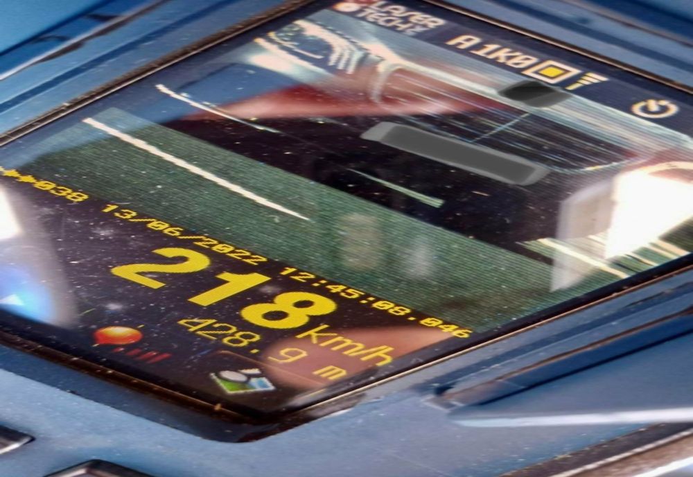 O șoferiță din Constanța „zbura” cu 217 km/h pe centura Bacăului