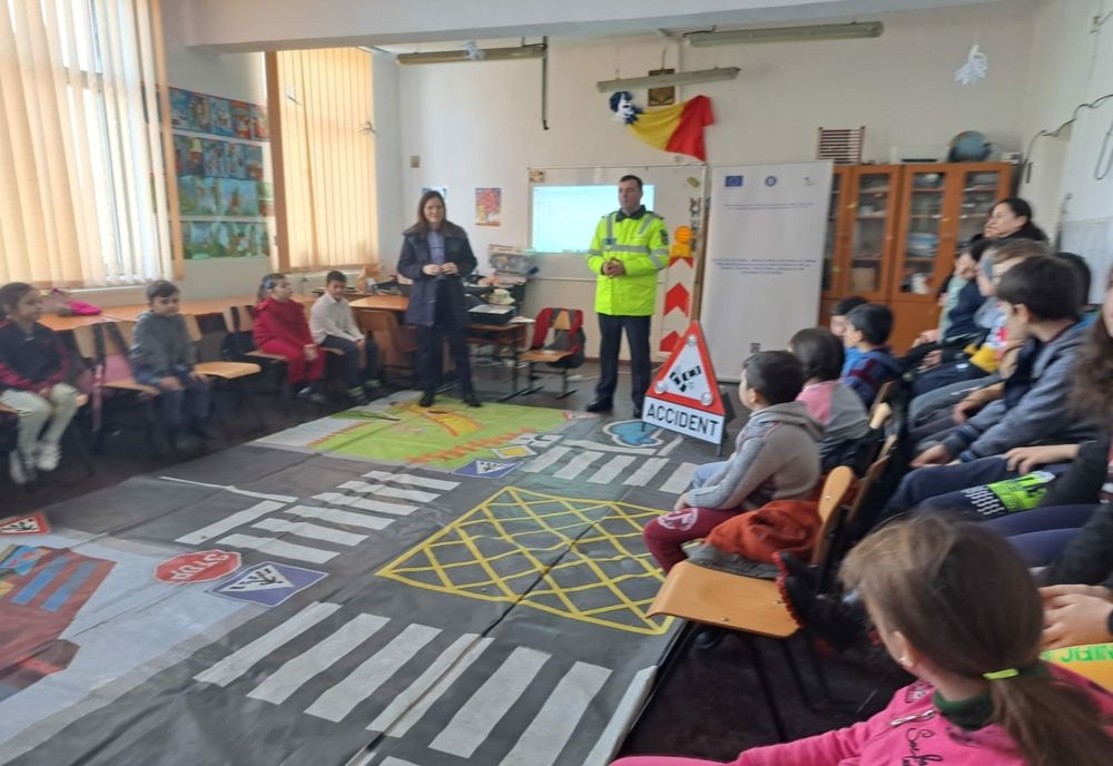 ”Ia ATITUDINE, spune STOP VIOLENȚEI!” de Ziua Internațională a Nonviolenței în Școli