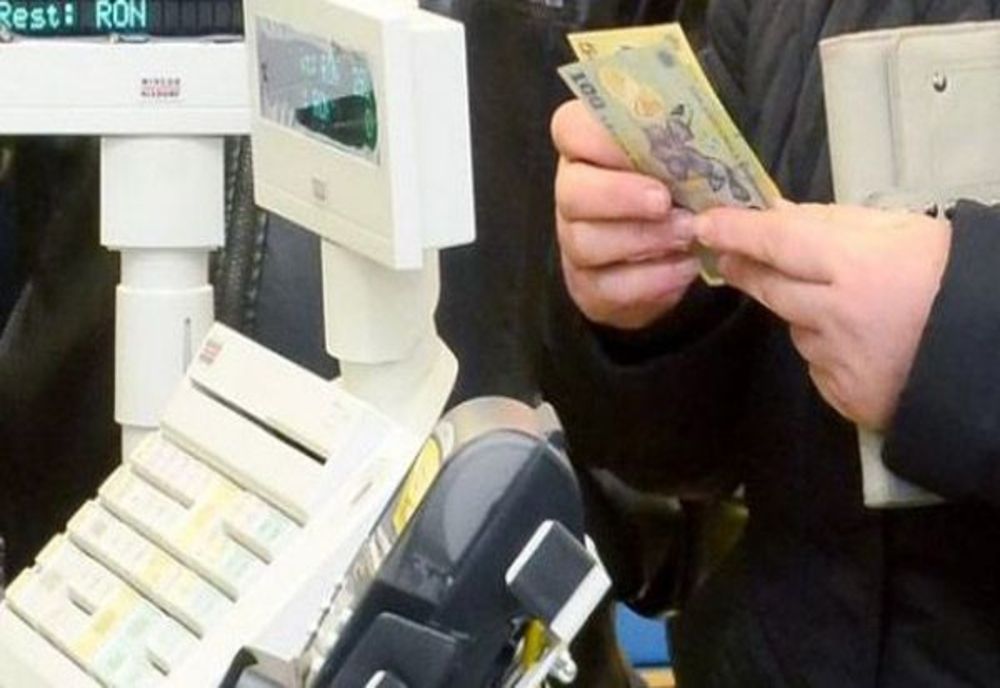 Amendă de 20.000 de lei pentru o firmă care vindea flori fără să elibereze bon fiscal