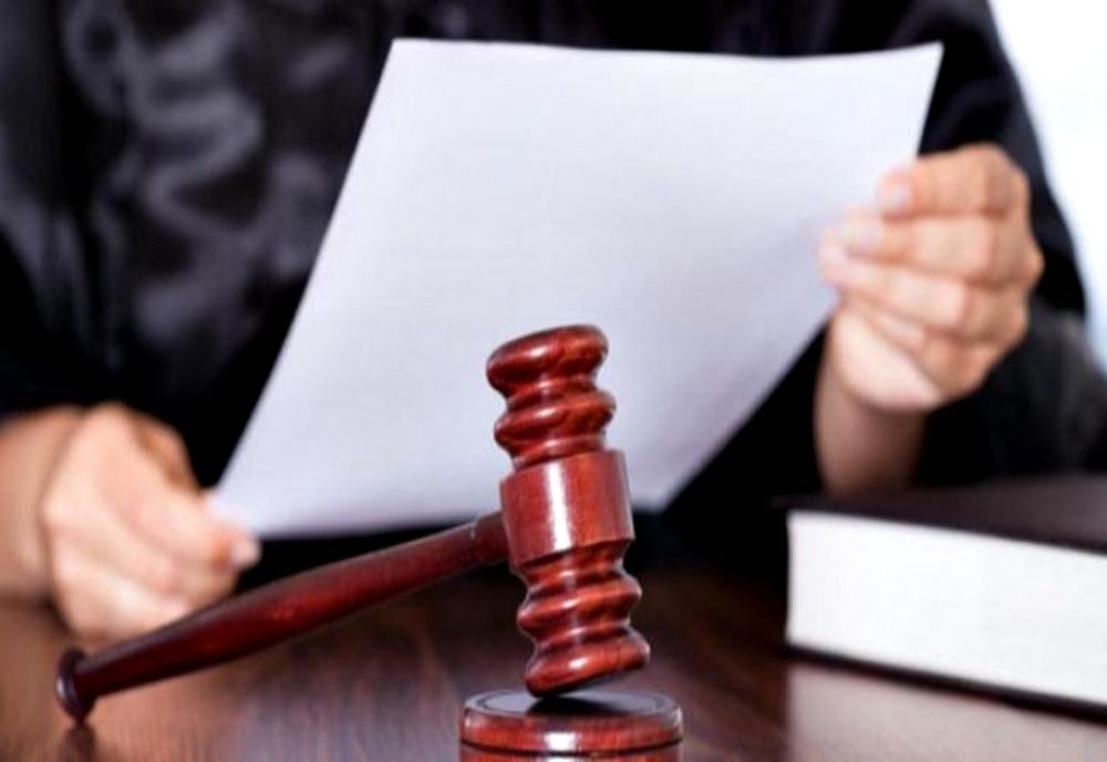 Un musafir și-a luat la bătaie gazdele. Agresorul, de 61 de ani, nu era la prima abatere