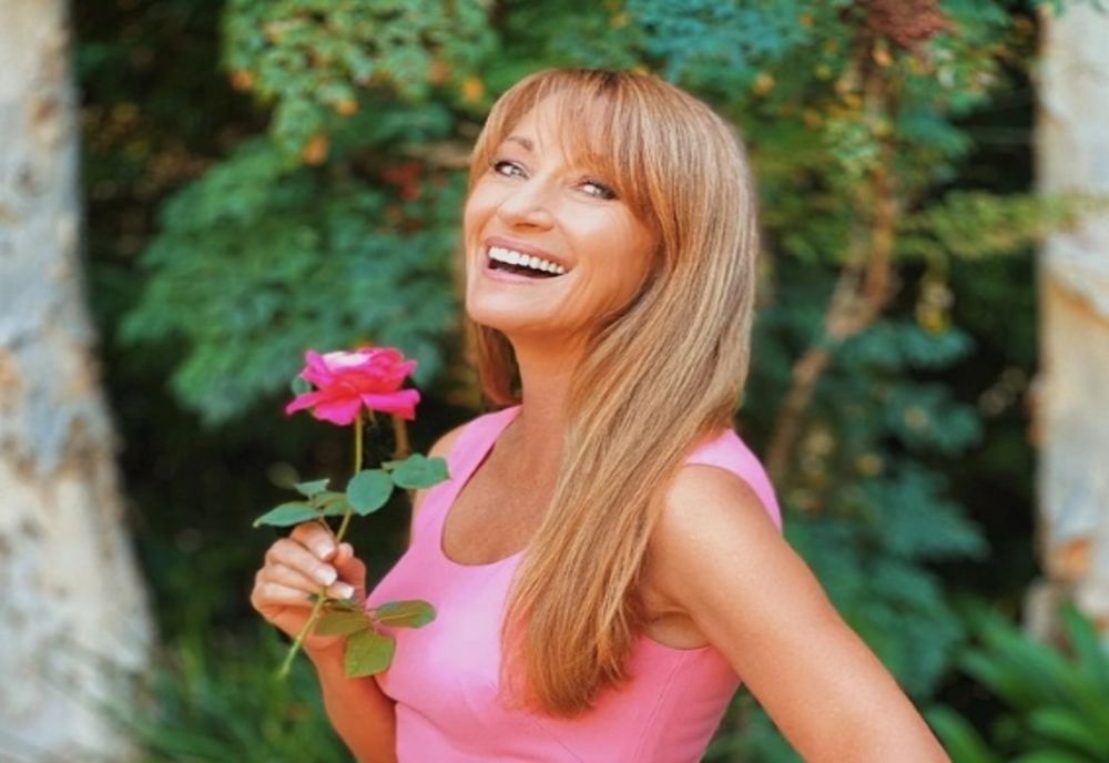 Jane Seymour încă arată impecabil la 72 de ani. Actrița își dezvăluie secretele de frumusețe