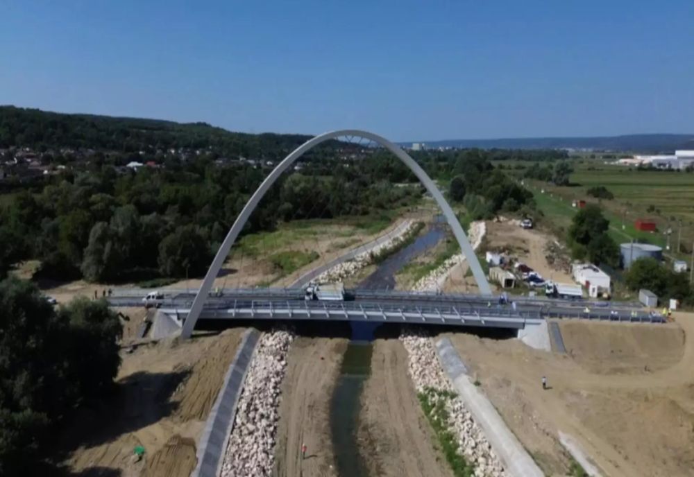 PODUL NOU DE LA MIOVENI A TRECUT TESTUL DE REZISTENȚĂ ȘI VA FI DESCHIS PÂNĂ ÎN TOAMNĂ