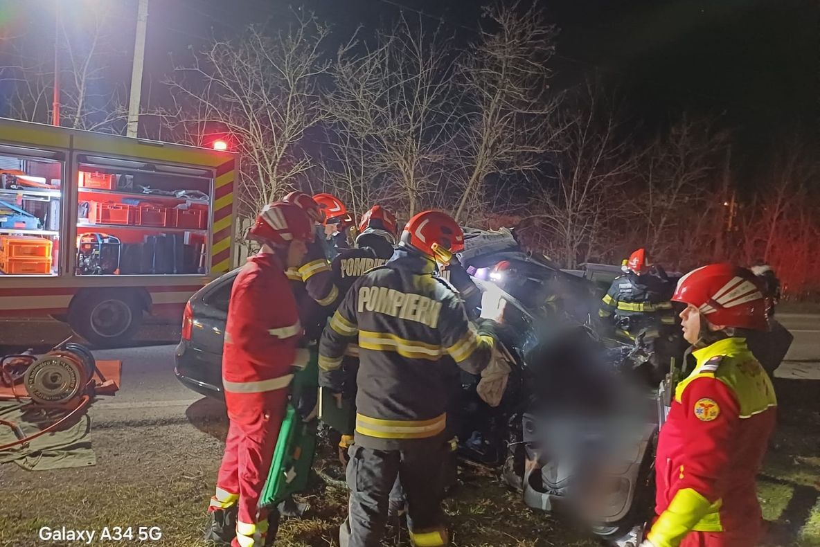 Accident rutier grav pe DN2G, în Moinești: o tânără și-a pierdut viața, două persoane rănite