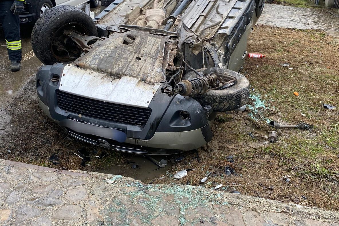 Accident rutier în Mărgineni. O persoană a fost transportată la spital