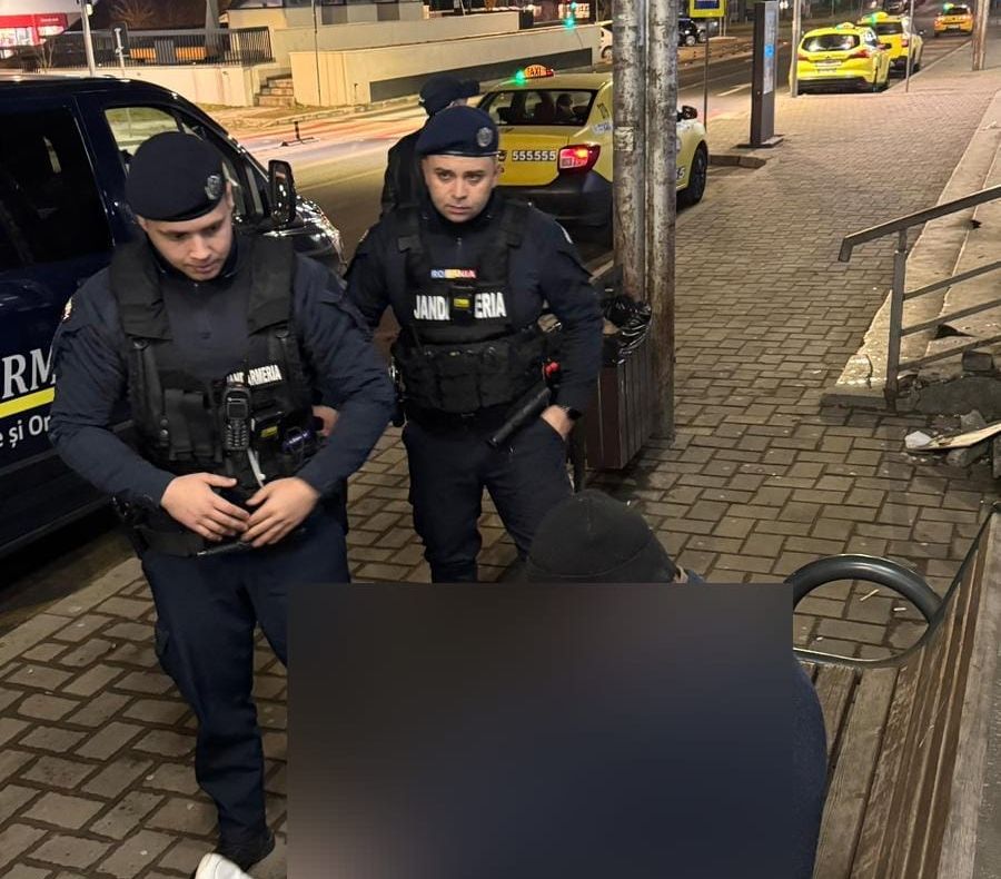 Persoană declarată dispărută, găsită de jandarmii băcăuani la Gara CFR Bacău