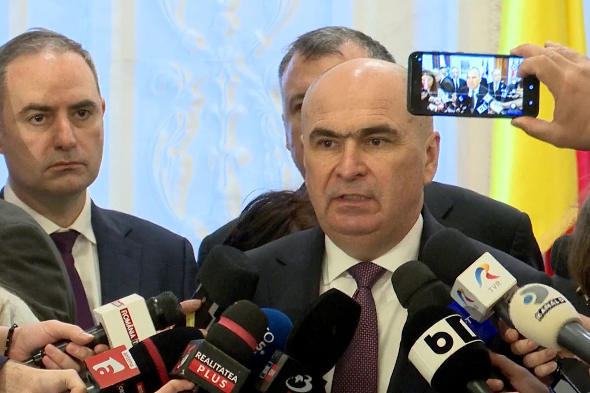 Cum vrea Bolojan să rupă mișcarea suveranistă. Încercări de apropiere de AUR