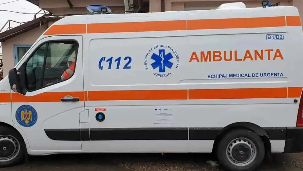 S-a aruncat în fața trenului
