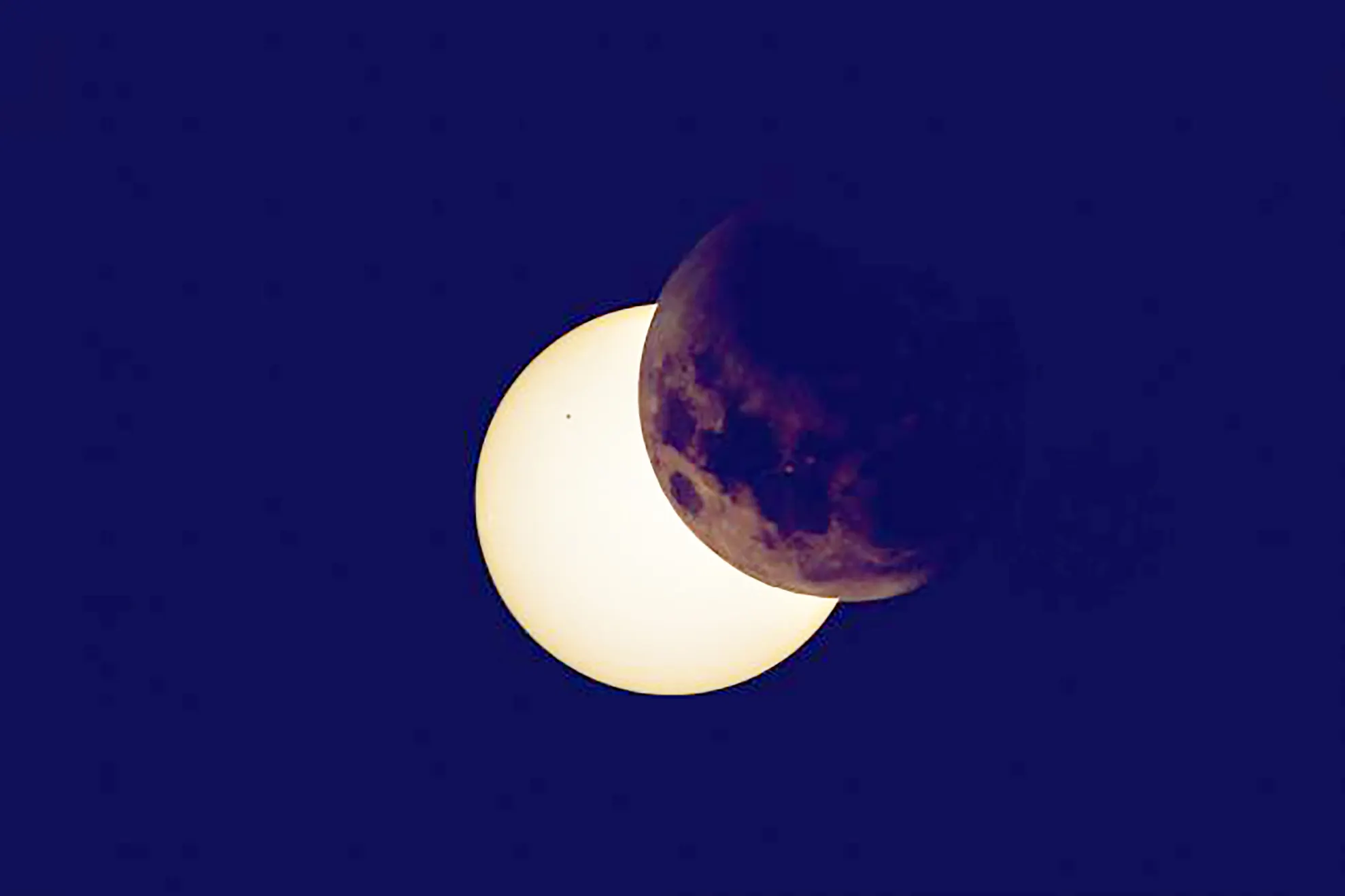 Eclipsa Partiala de Luna
