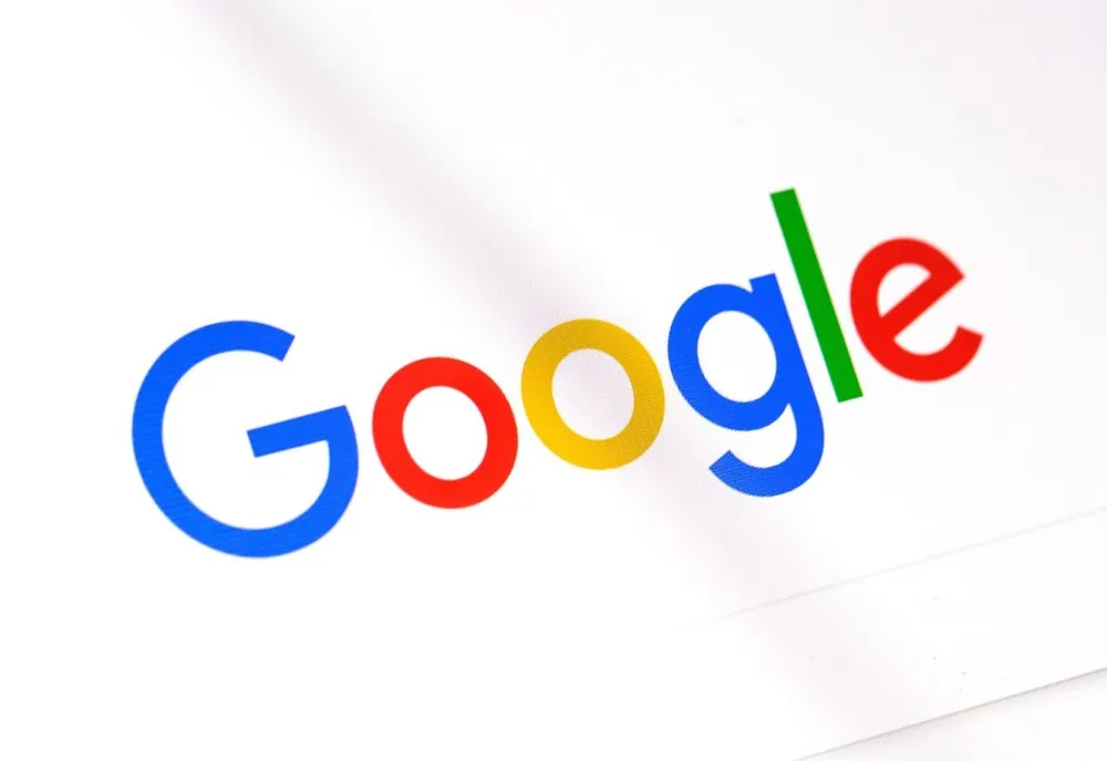 Cele mai frecvente întrebări ale românilor pe Google: „Ce zi e azi” și „Cum să faci bani”