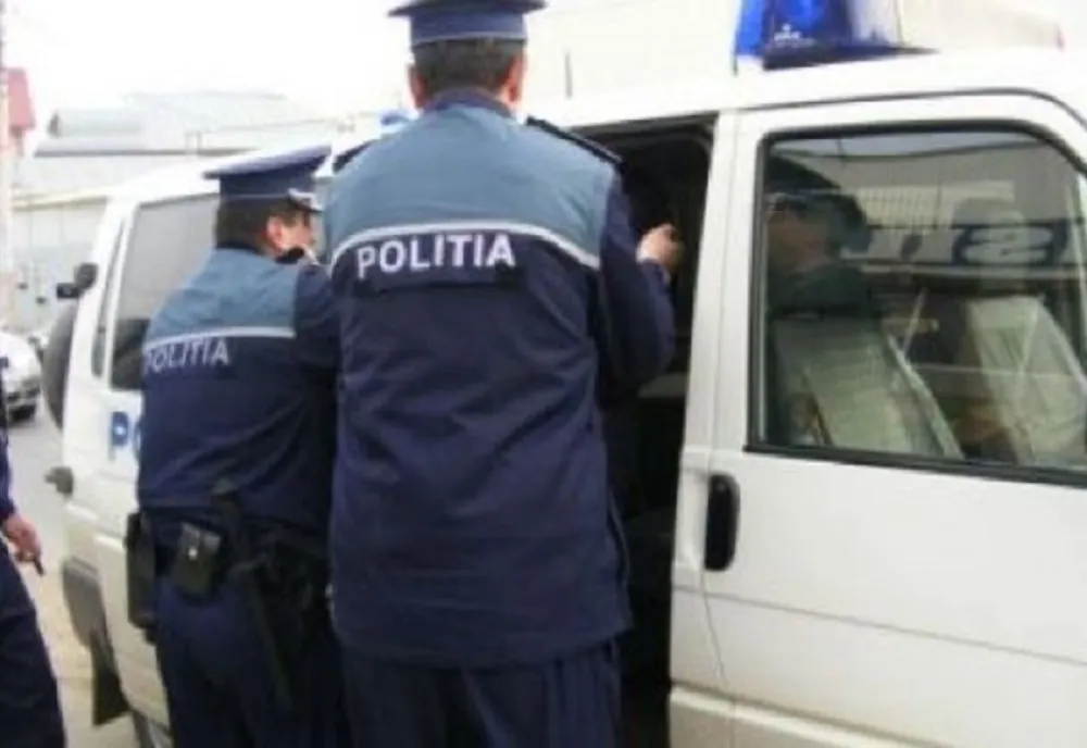 Reținut pentru pornografie infantilă 