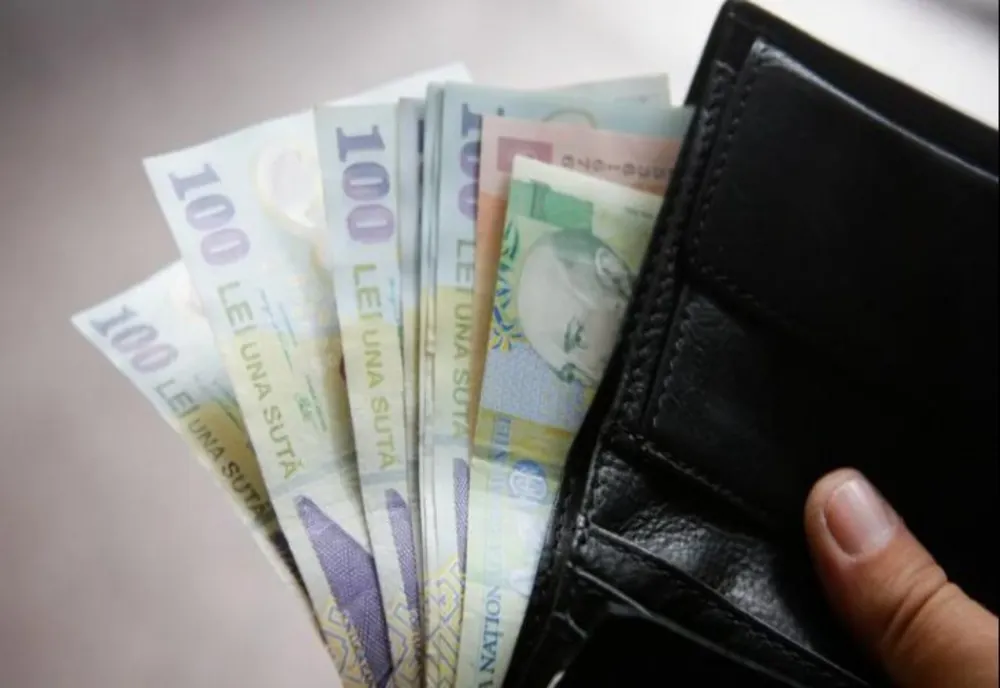 Salariul mediu net a fost de 3.492 de lei în mai 2021, în scădere cu 1,9% față de luna precedentă