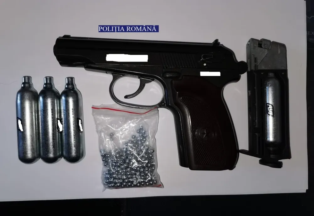 Armă deținută ilegal, ridicată de polițiști în vederea continuării cercetărilor