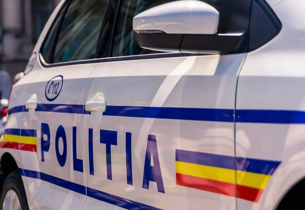 Un minor de 15 ani a bătut un bărbat și i-a furat telefonul mobil și 600 de lei