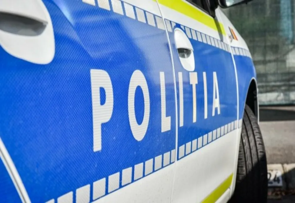 Un bărbat din Vrancea a băut atât de mult încât a uitat că nu are permis de conducere. Polițiștii l-au „premiat” cu dosar penal