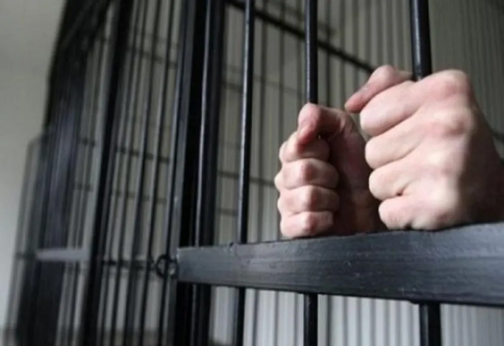 Vasluian tâlhărit în Bacău de un tânăr de 32 de ani. Ce i-a smuls agresorul